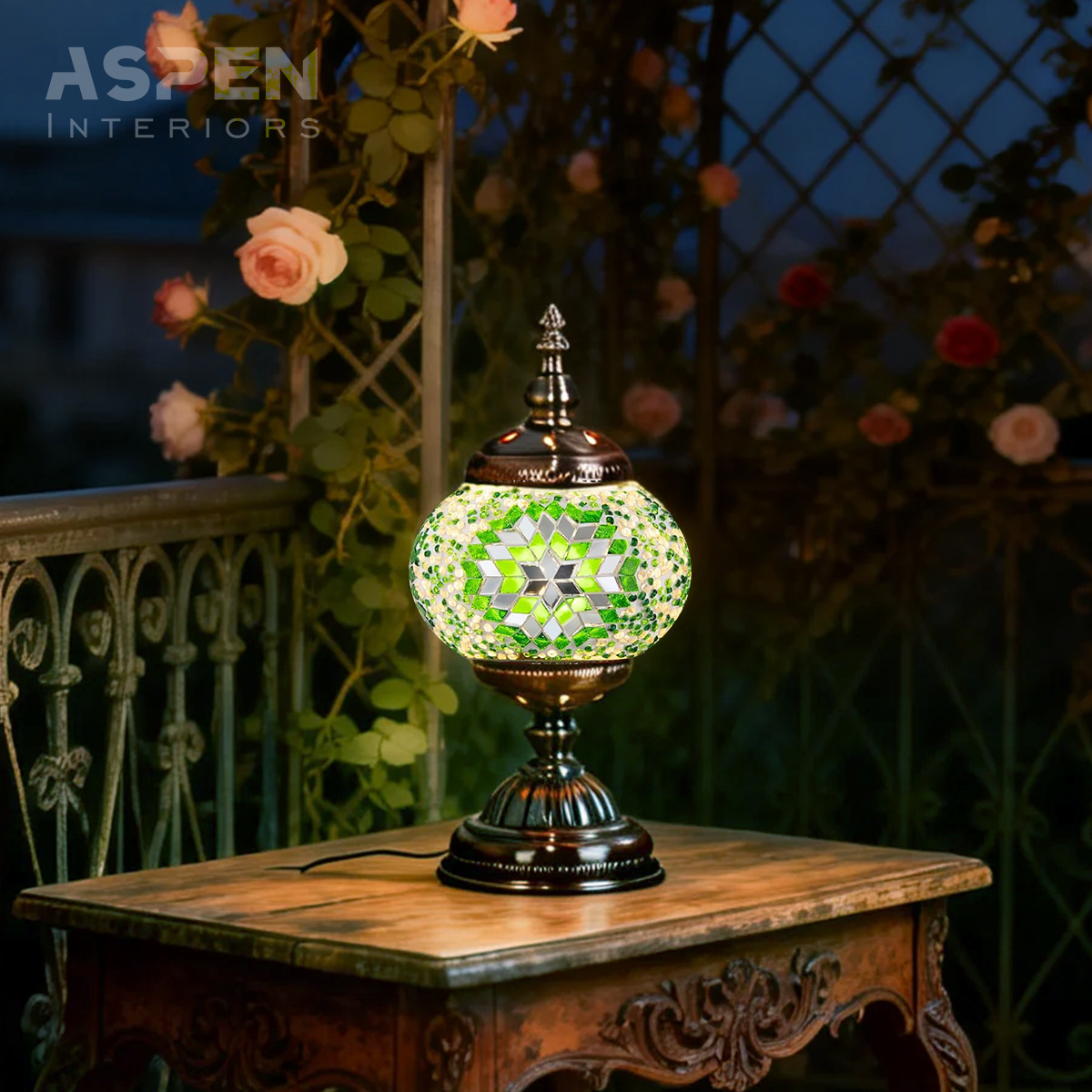 DIY Colored Glass Mosaic Table - Craft Embellishments avaliação e preço