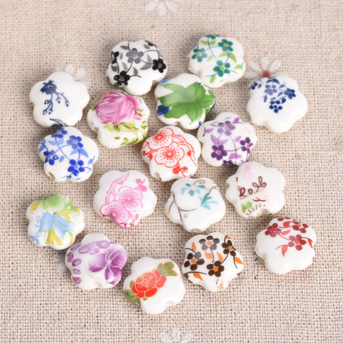 10pcs 15mm Flower Shape Patter - Embellishment Crafts avaliação e preço