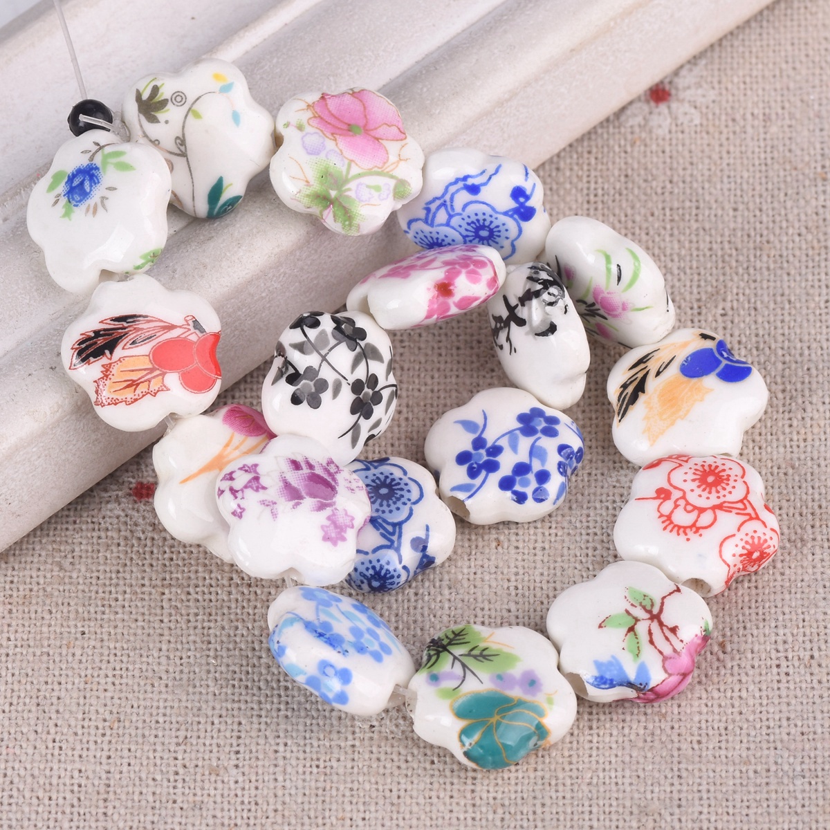 10pcs 15mm Flower Shape Patter - Embellishment Crafts avaliação e preço